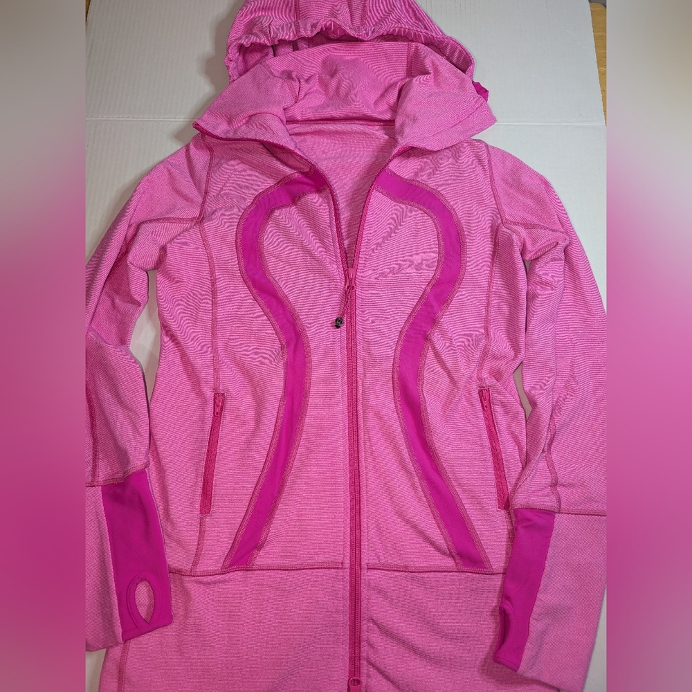 Lululemon | Stride Jacket Paris Pink with White Microstrip